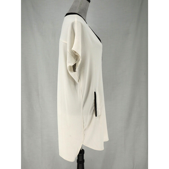 ASTR the Label Dress Womens Small Ivory Black Trim Pockets Back Pleat V-neck - Picture 10 of 11
